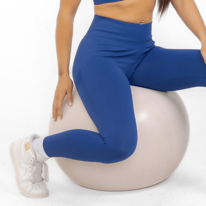 Athara MaxSculpt Leggings in Twilight Blue – Side View Showing Fit
